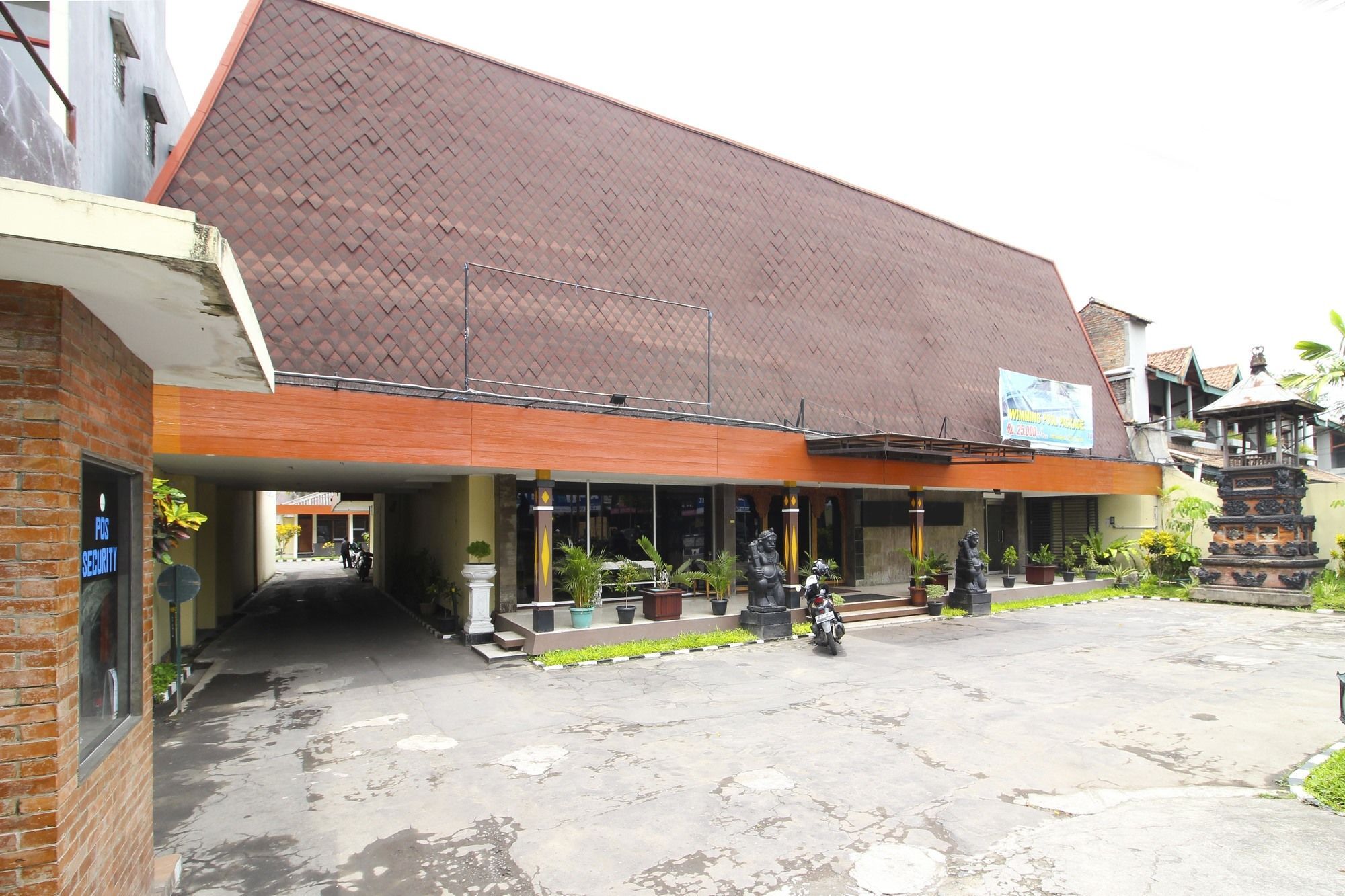فندق Reddoorz @ Solo Street Maguwo المظهر الخارجي الصورة