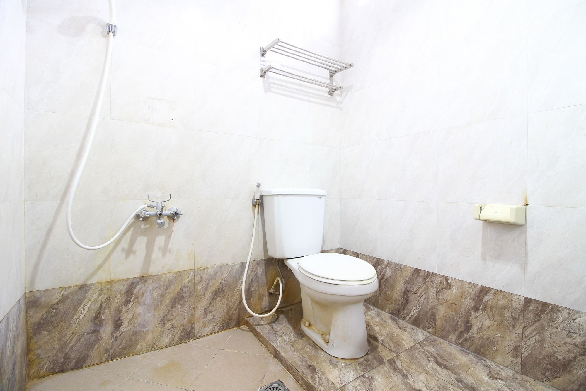 فندق Reddoorz @ Solo Street Maguwo المظهر الخارجي الصورة